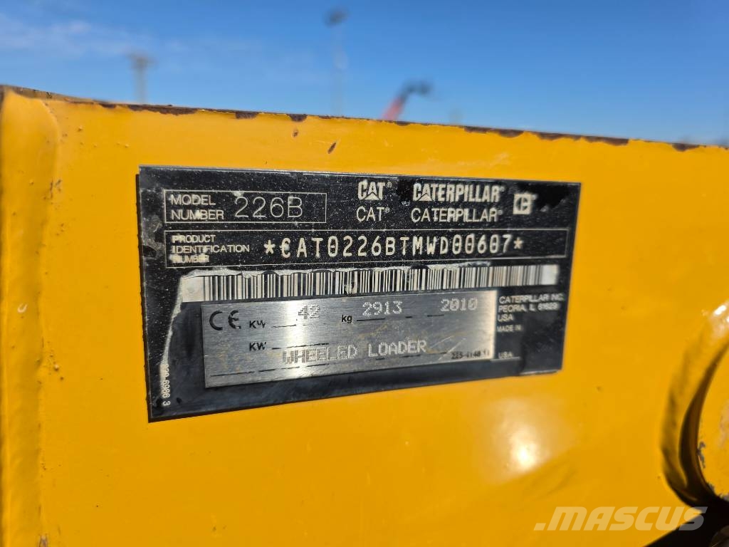 CAT 226 B Minicargadoras