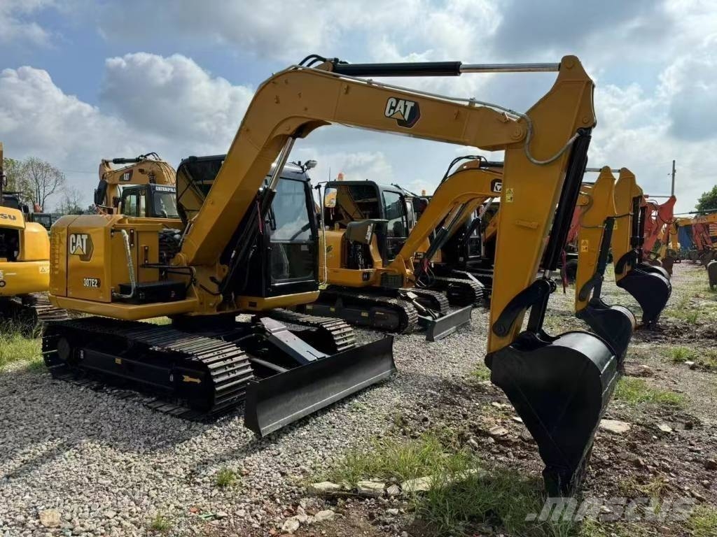 CAT 307E2 소형 굴삭기 7톤 미만