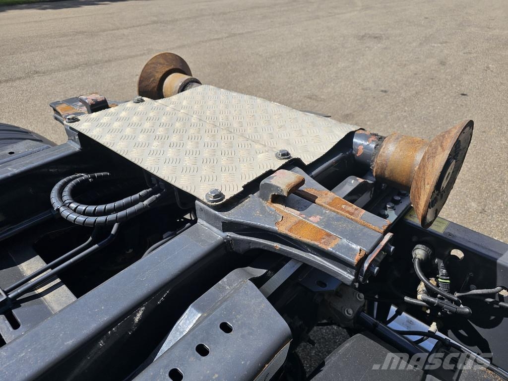 Volvo FMX 500 / 6X6 / AJK HOOKLIFT 20T / HUB REDUCTION شاحنات الرافعات الخطافية
