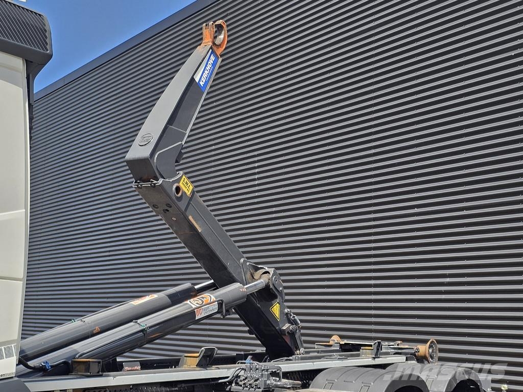 Volvo FMX 500 / 6X6 / AJK HOOKLIFT 20T / HUB REDUCTION شاحنات الرافعات الخطافية
