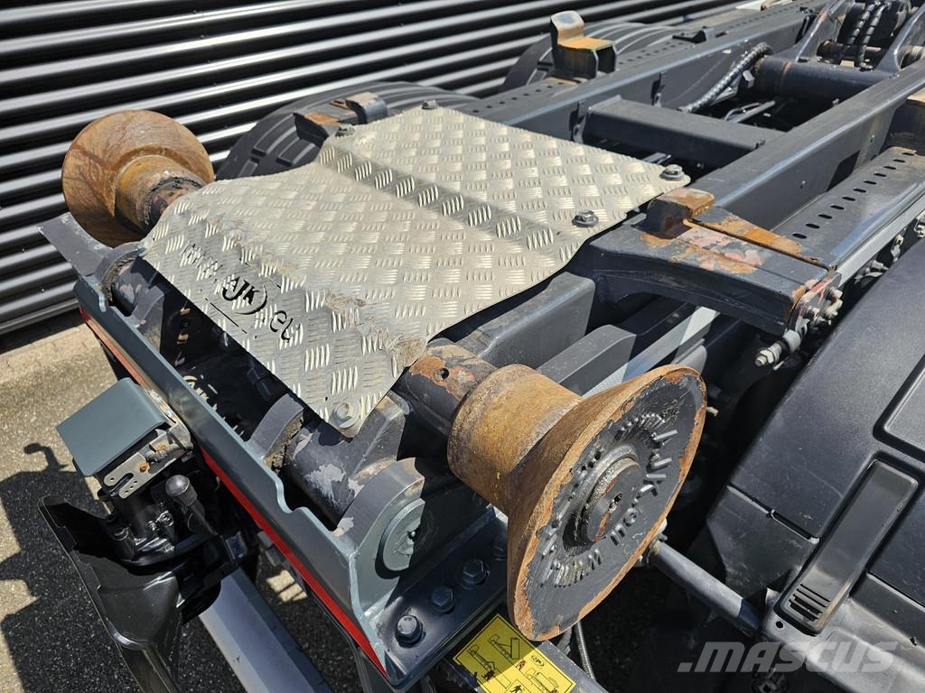 Volvo FMX 500 / 6X6 / AJK HOOKLIFT 20T / HUB REDUCTION شاحنات الرافعات الخطافية