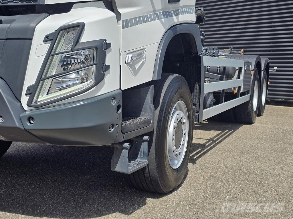 Volvo FMX 500 / 6X6 / AJK HOOKLIFT 20T / HUB REDUCTION شاحنات الرافعات الخطافية