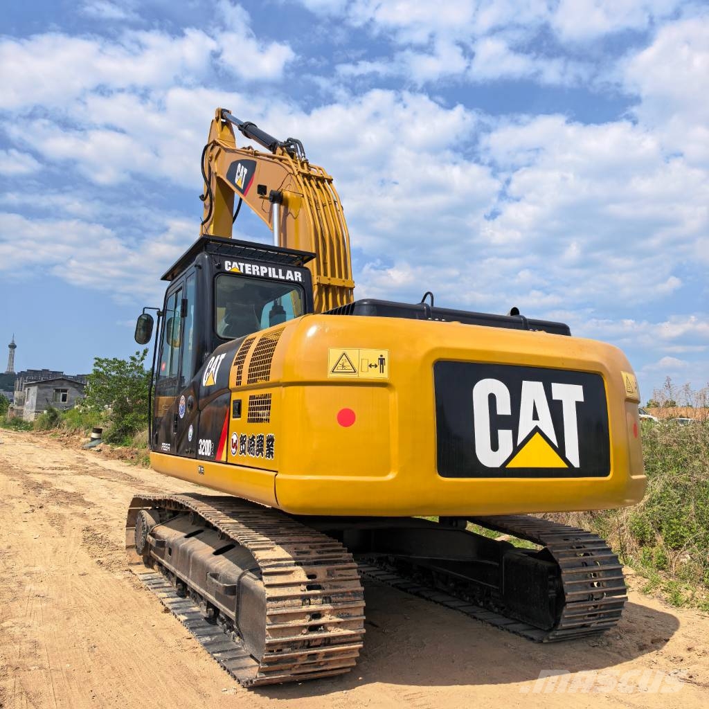 CAT 320 D Kāpurķēžu ekskavatori