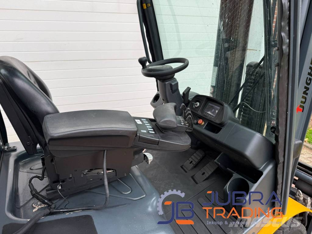 Jungheinrich DFG425S Diesel Trucker