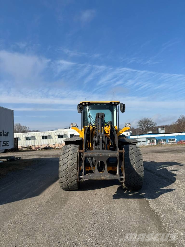Volvo l120 轮式装载机