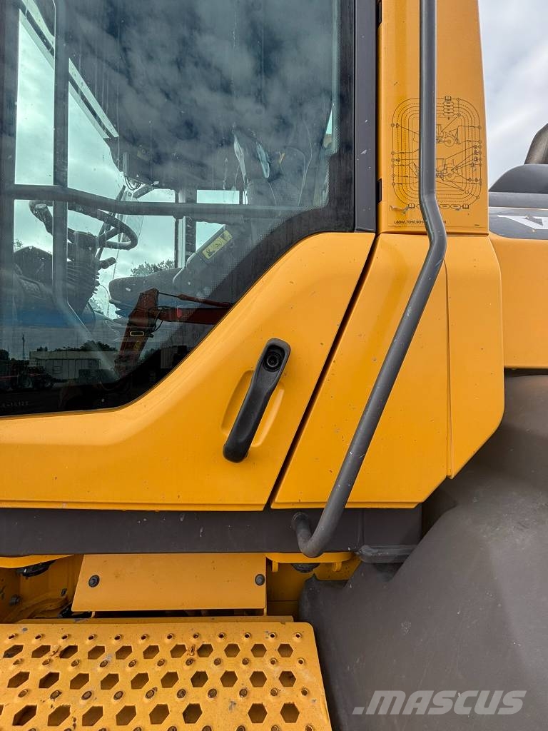 Volvo l120 轮式装载机