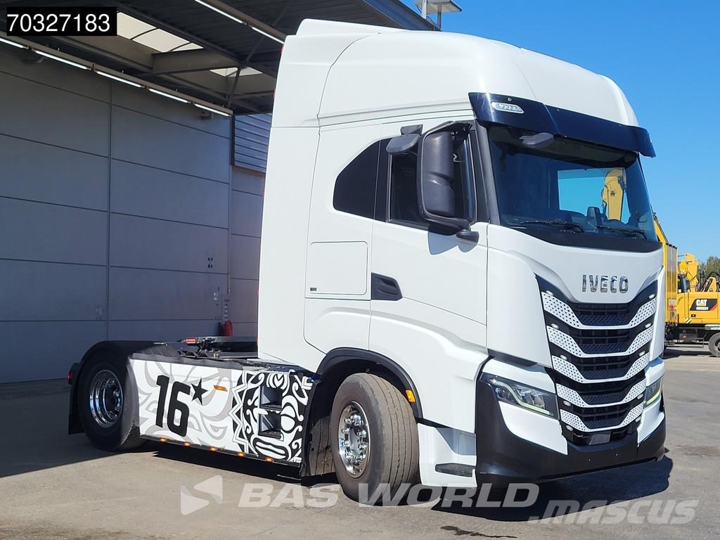 Iveco S-Way 510 4X2 Retarder 2xTanks Standklima ACC Navi Vetopöytäautot