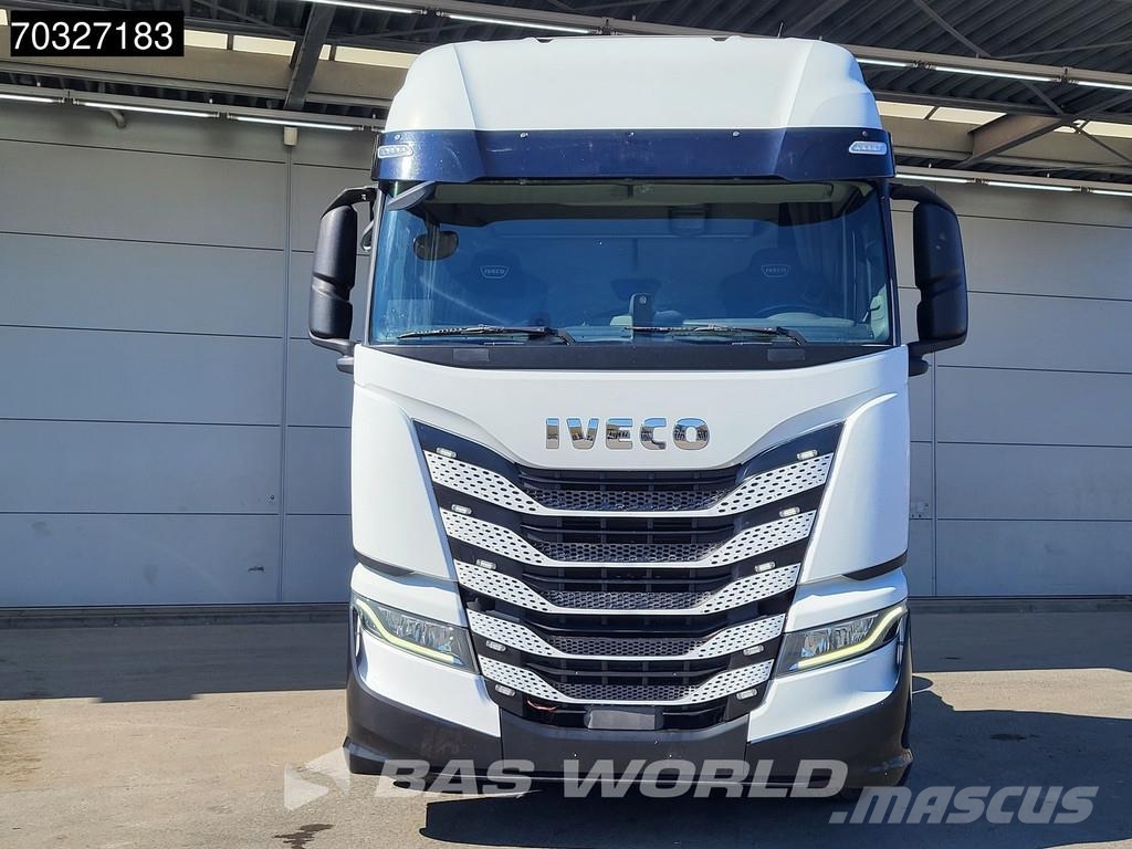 Iveco S-Way 510 4X2 Retarder 2xTanks Standklima ACC Navi Tractor Units