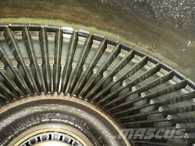 Liebherr R 916 USED SWING GEARS Transmission