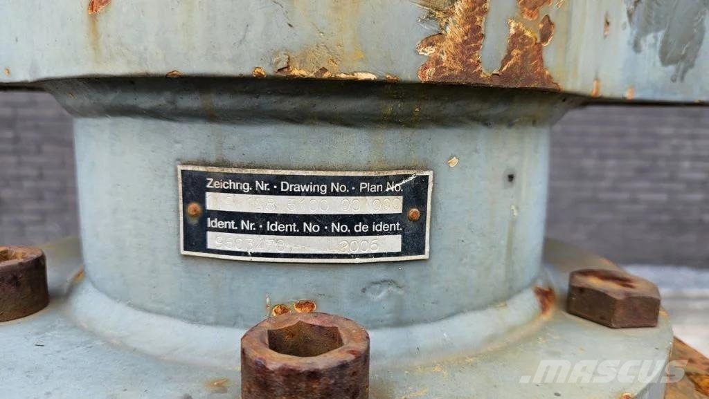 Liebherr GM65 600L + likufix MH40 + Lifting hook 抓斗
