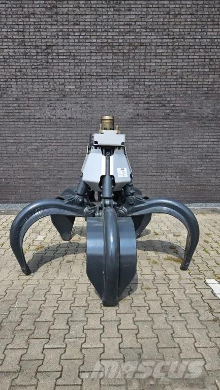 Liebherr GM65 600L + likufix MH40 + Lifting hook 抓斗