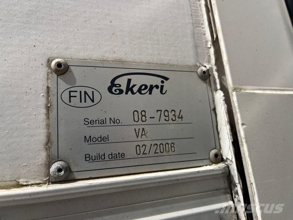 Ekeri L 1 BOX L=10976 mm Noslēgtās piekabes
