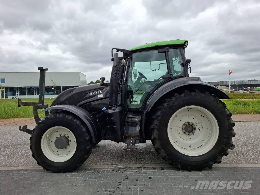 Valtra T 214 Direct Twintrac Tractores