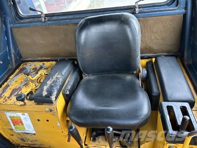 Komatsu D 85 P-18 Bulldozer