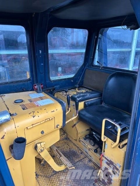 Komatsu D 85 P-18 Bulldozer