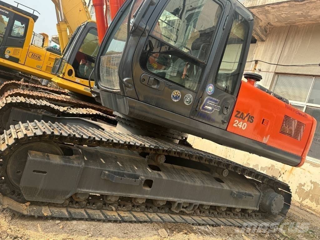 Hitachi ZX 240 Εκσκαφείς με ερπύστριες