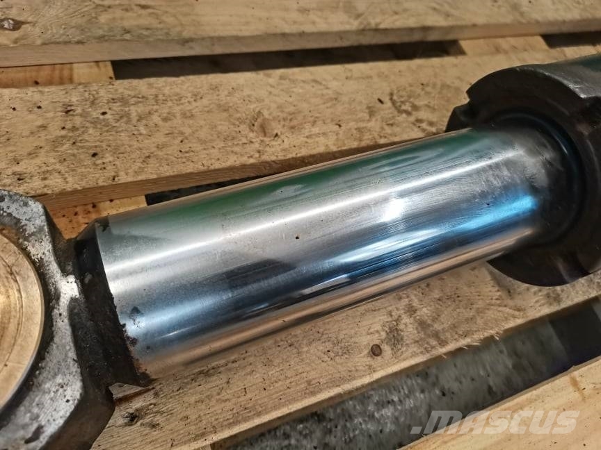 CAT TH 330 bucket tilt cylinder Wysięgniki i ramiona