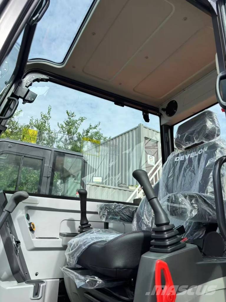 Develon DX 60 D Мини екскаватори < 7 т