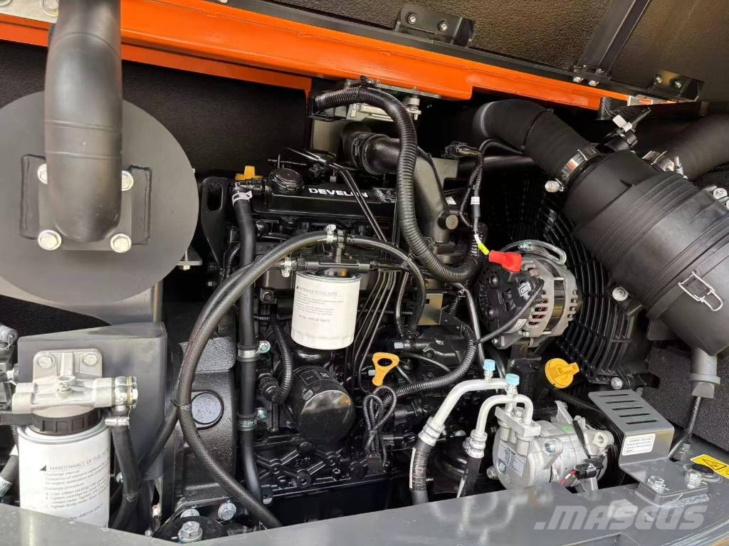 Develon DX 60 D Мини екскаватори < 7 т