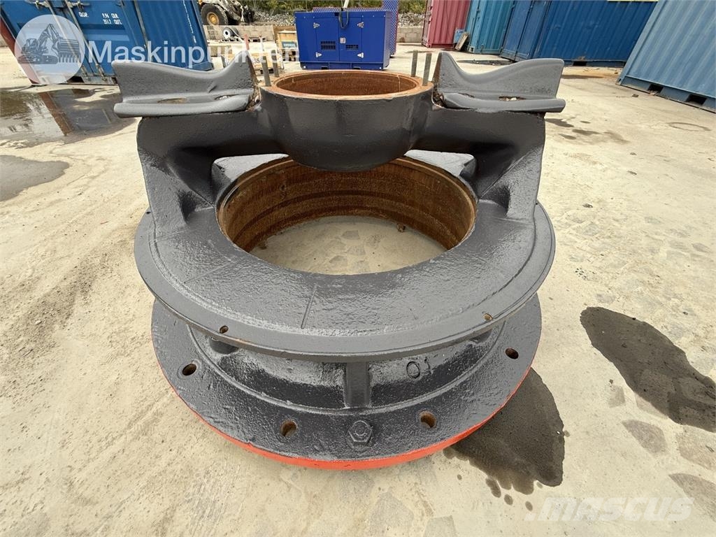 Sandvik CH 3000 Iseliikuvad purustid