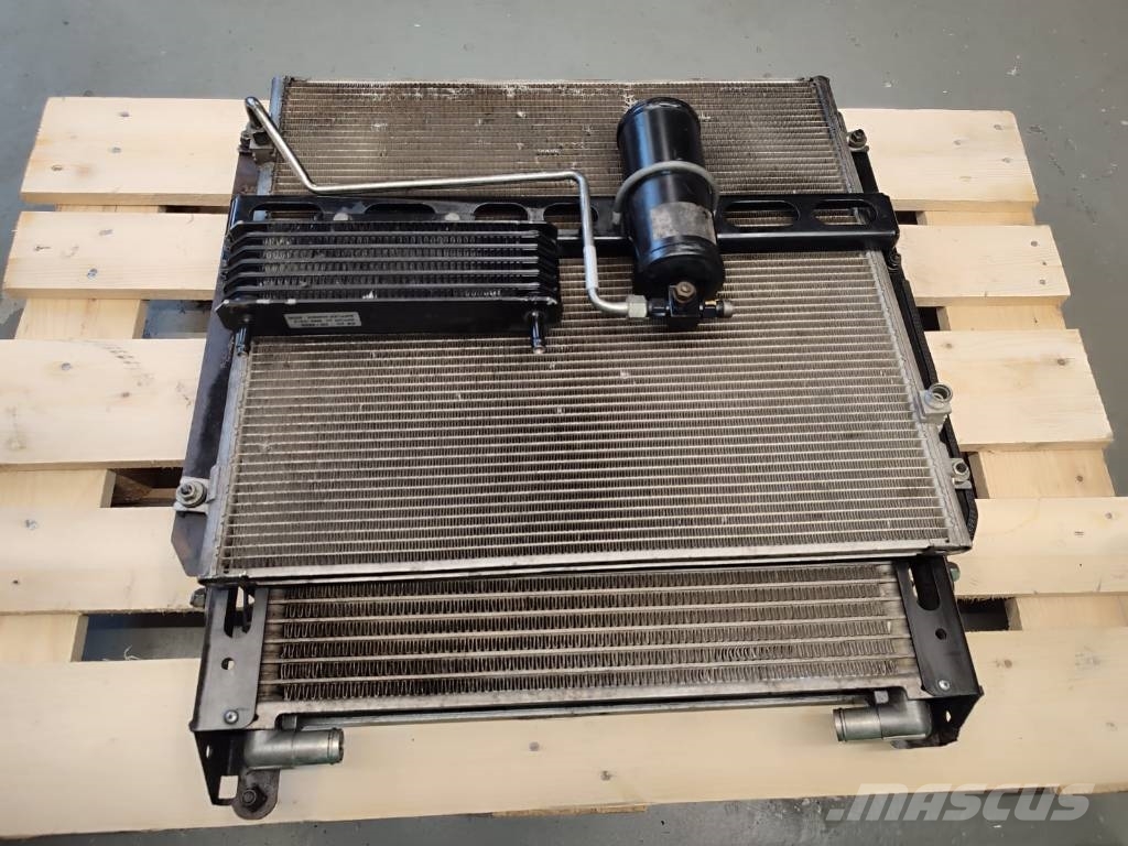  Radiator unit 332/V8088 JCB 332/V8088 JCB Radiateurs
