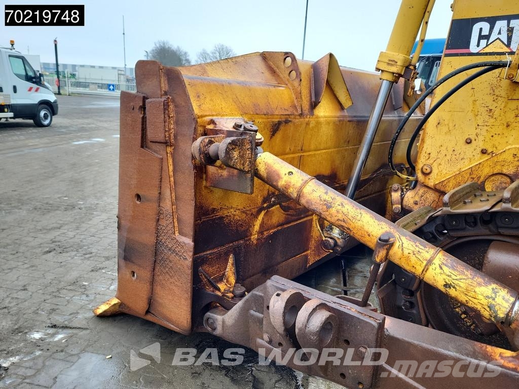 CAT D8 L Crawler dozers