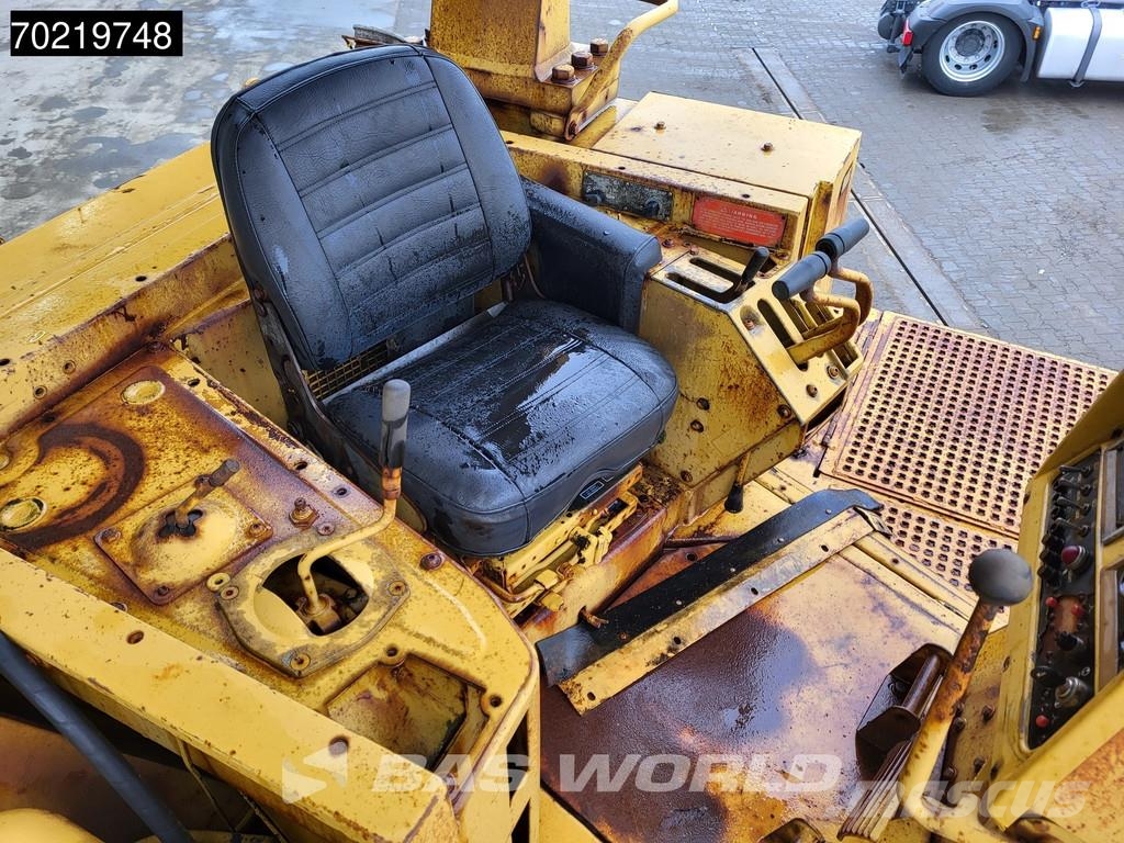 CAT D8 L Crawler dozers