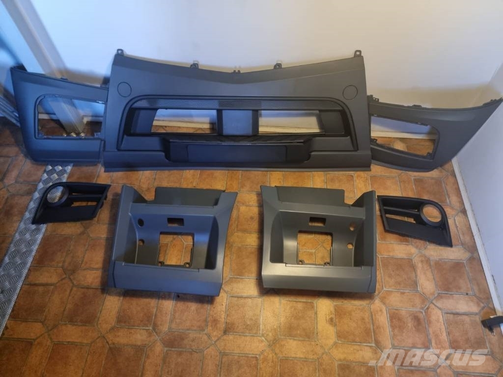 Mercedes-Benz MP4 Karosseri delar Chassis