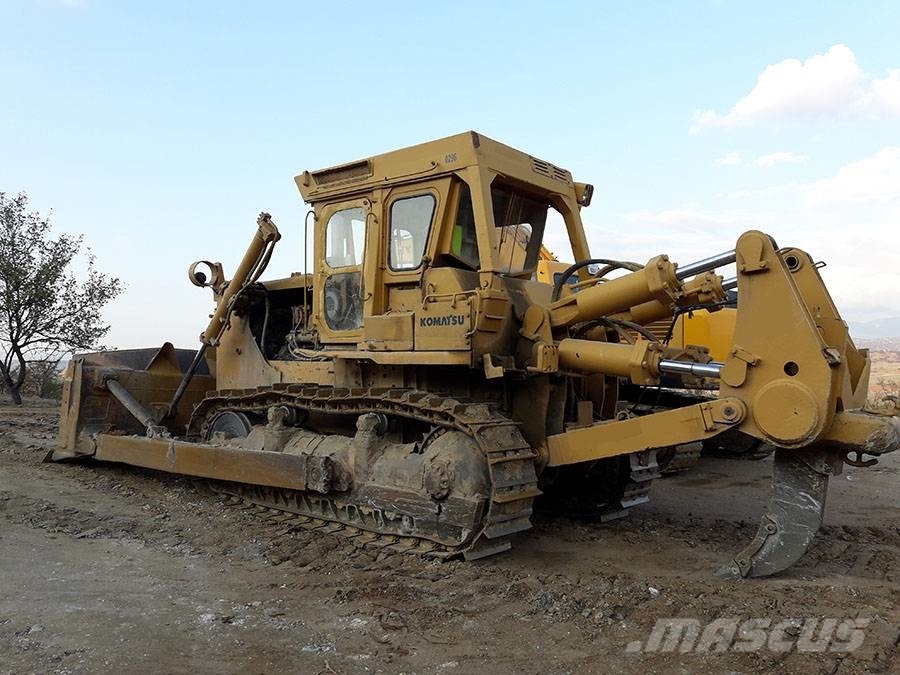 Komatsu D 155 A-1 Spycharki gąsienicowe