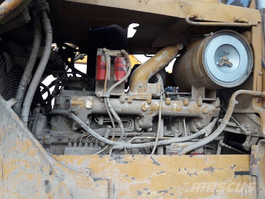 Komatsu D 155 A-1 Spycharki gąsienicowe