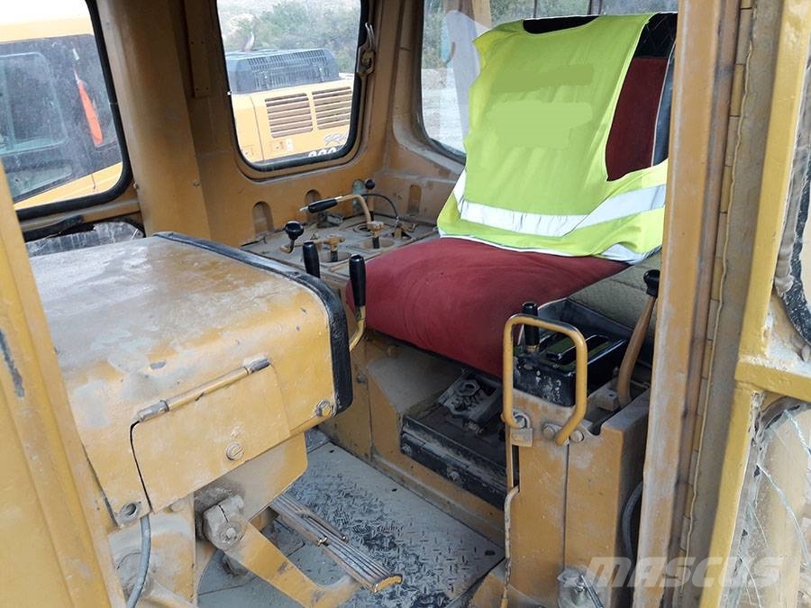 Komatsu D 155 A-1 Spycharki gąsienicowe