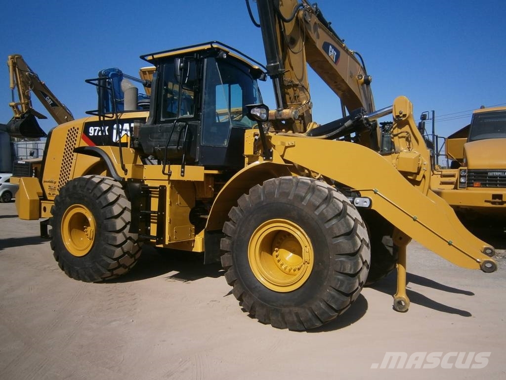 CAT 972 K Gumikerekes homlokrakodók