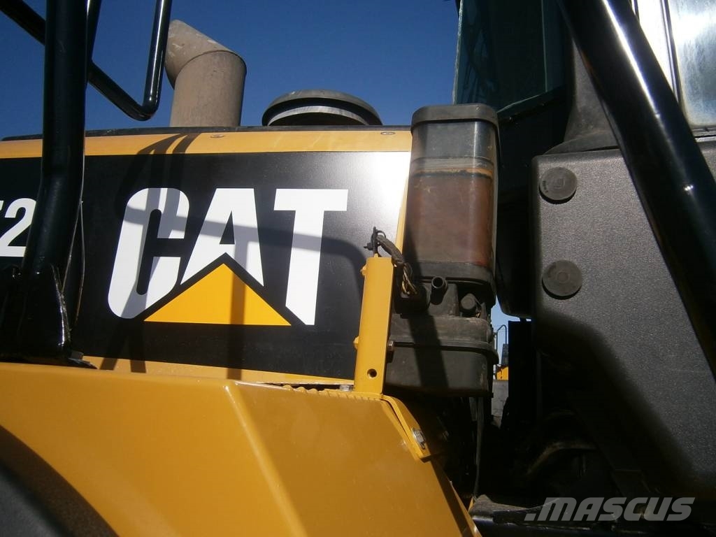 CAT 972 K Gumikerekes homlokrakodók