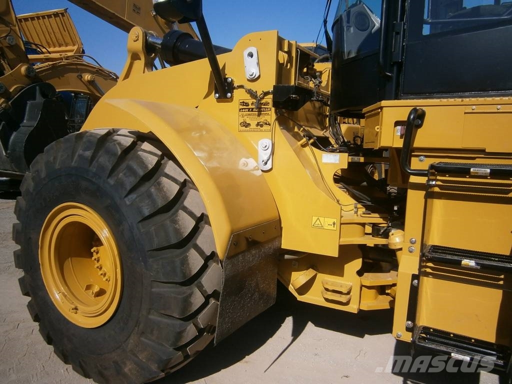 CAT 972 K Gumikerekes homlokrakodók
