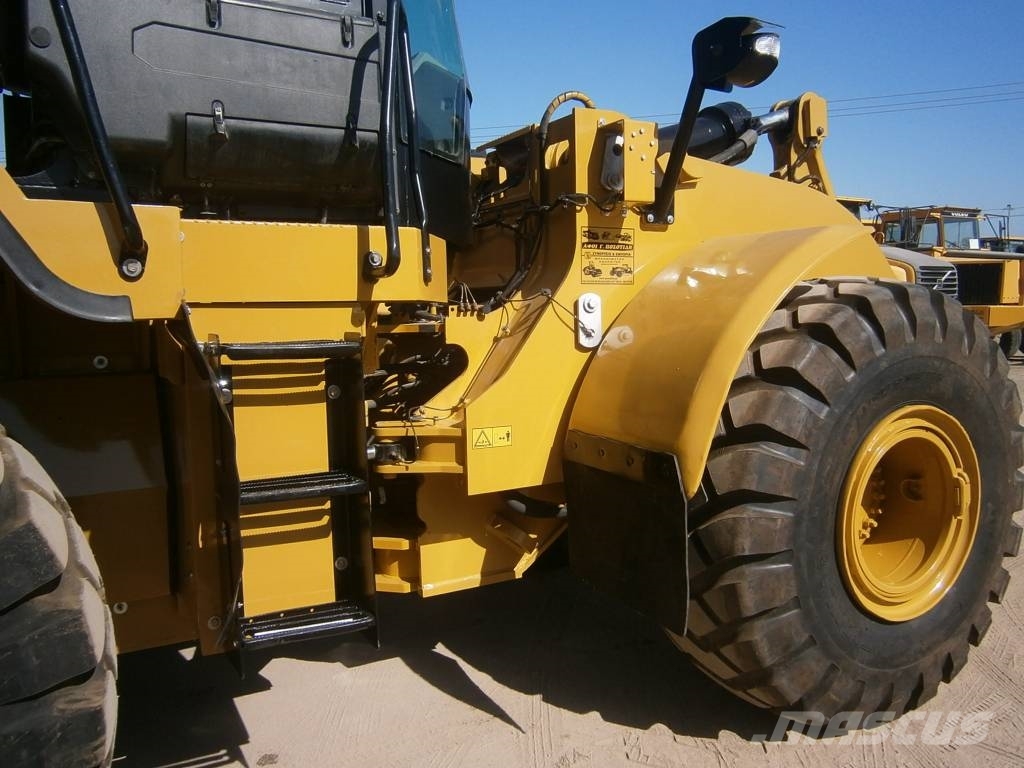 CAT 972 K Gumikerekes homlokrakodók