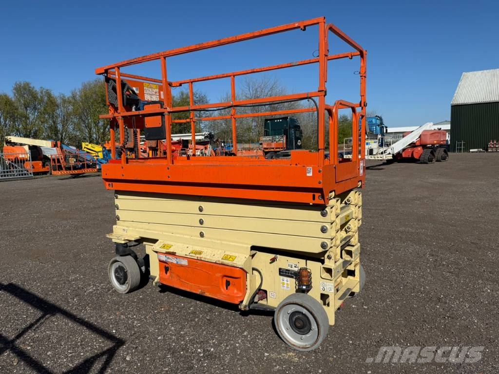 JLG 3246 ES 剪叉式升降机