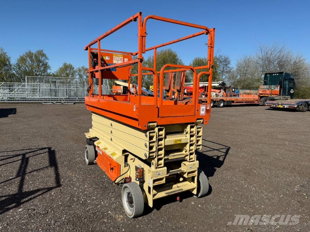 JLG 3246 ES 剪叉式升降机