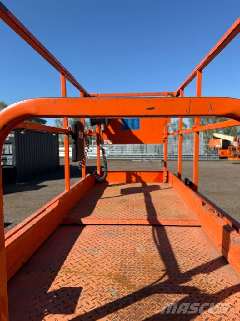 JLG 3246 ES 剪叉式升降机