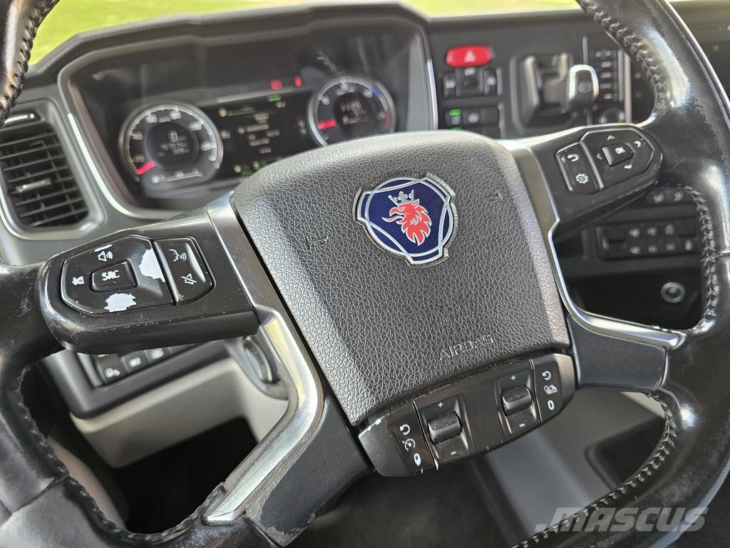 Scania R450 6x2/4 / LIFT STEERING AXLE / RETARDER /FULL A Vlačilci