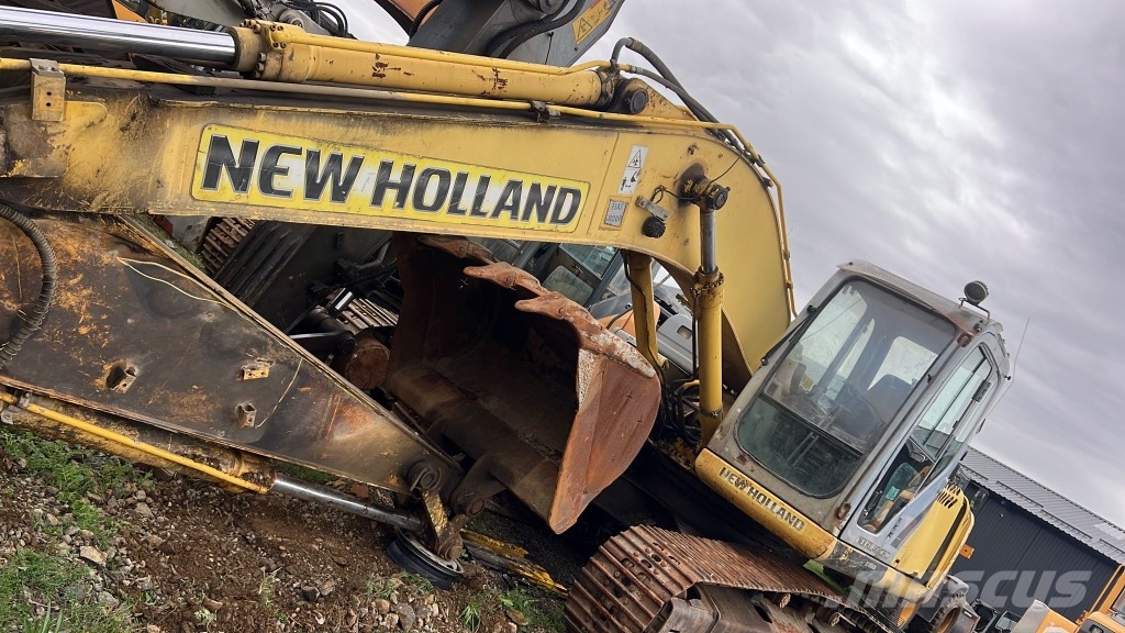 New Holland E 215 B Hydraulikk