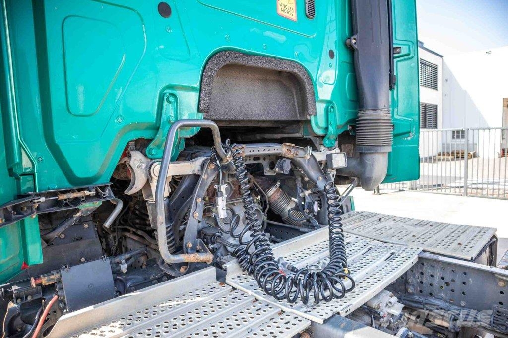 Mercedes-Benz ACTROS 1845 LS Prime Movers