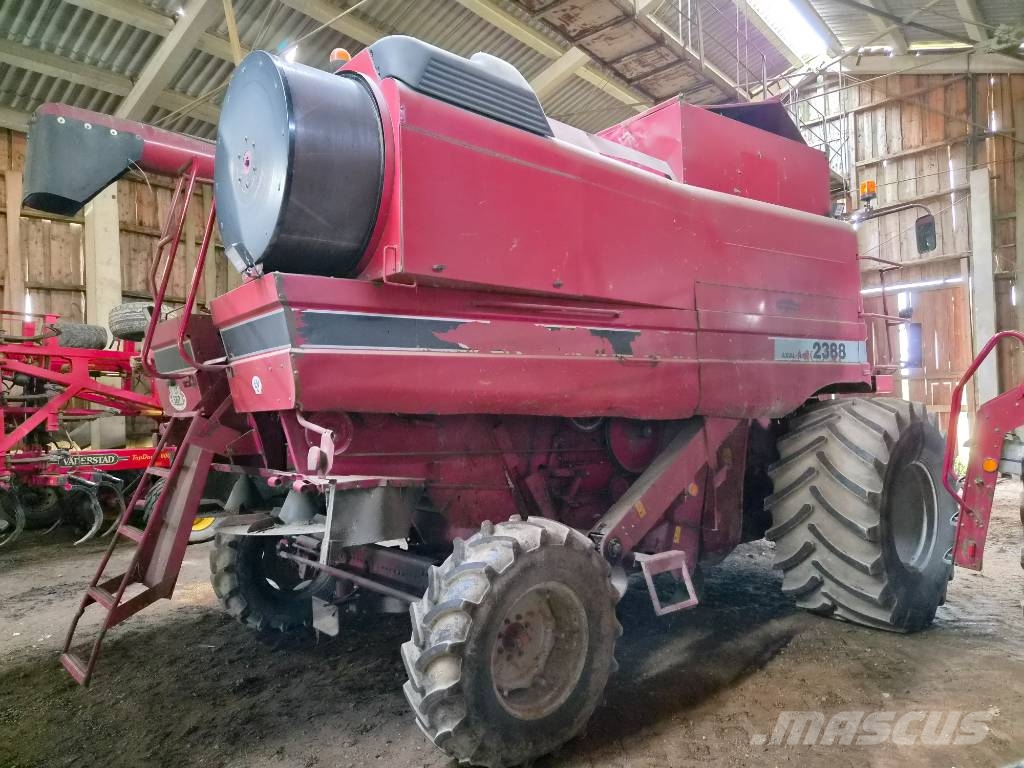 Case IH 2388 Комбайни