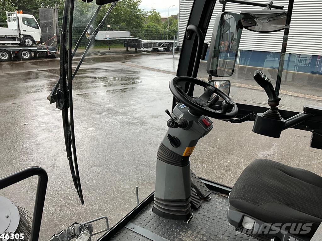 Schmidt Cleango 500 Compact Euro 6 with 3-rd brush Ielu tīrāmās mašīnas