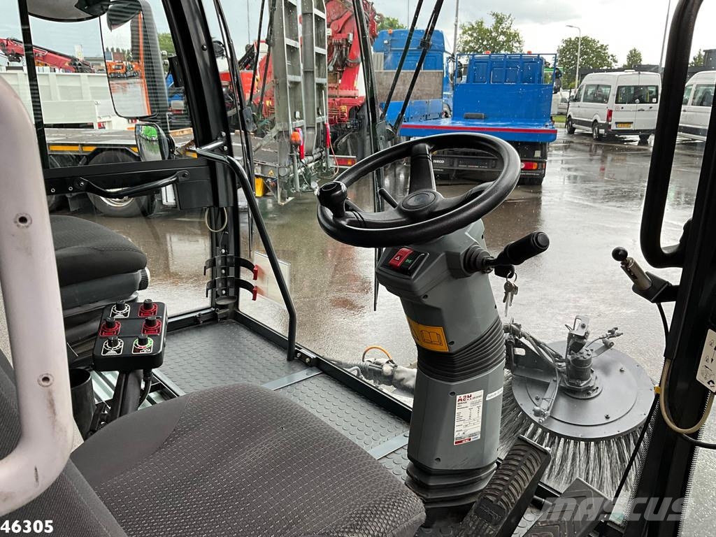 Schmidt Cleango 500 Compact Euro 6 with 3-rd brush Ielu tīrāmās mašīnas