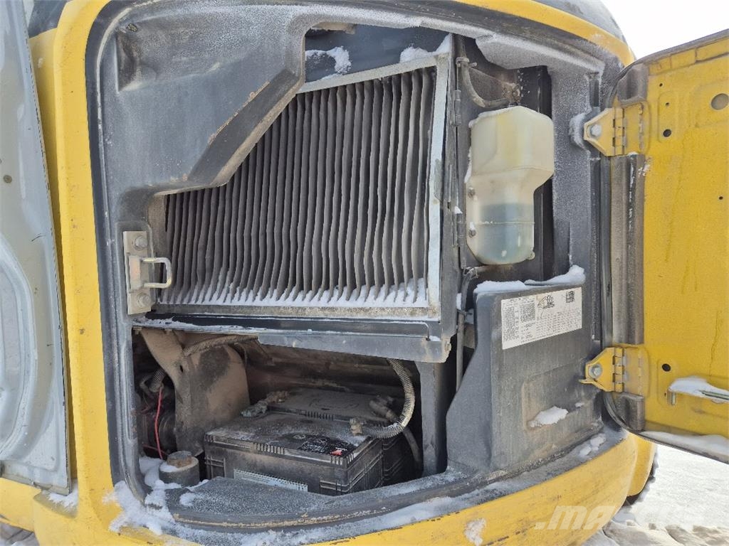 New Holland E135BSR -2 Bageri guseničari