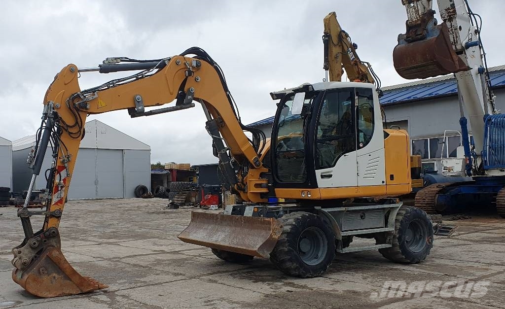 Liebherr A 910 compact Excavadoras de ruedas