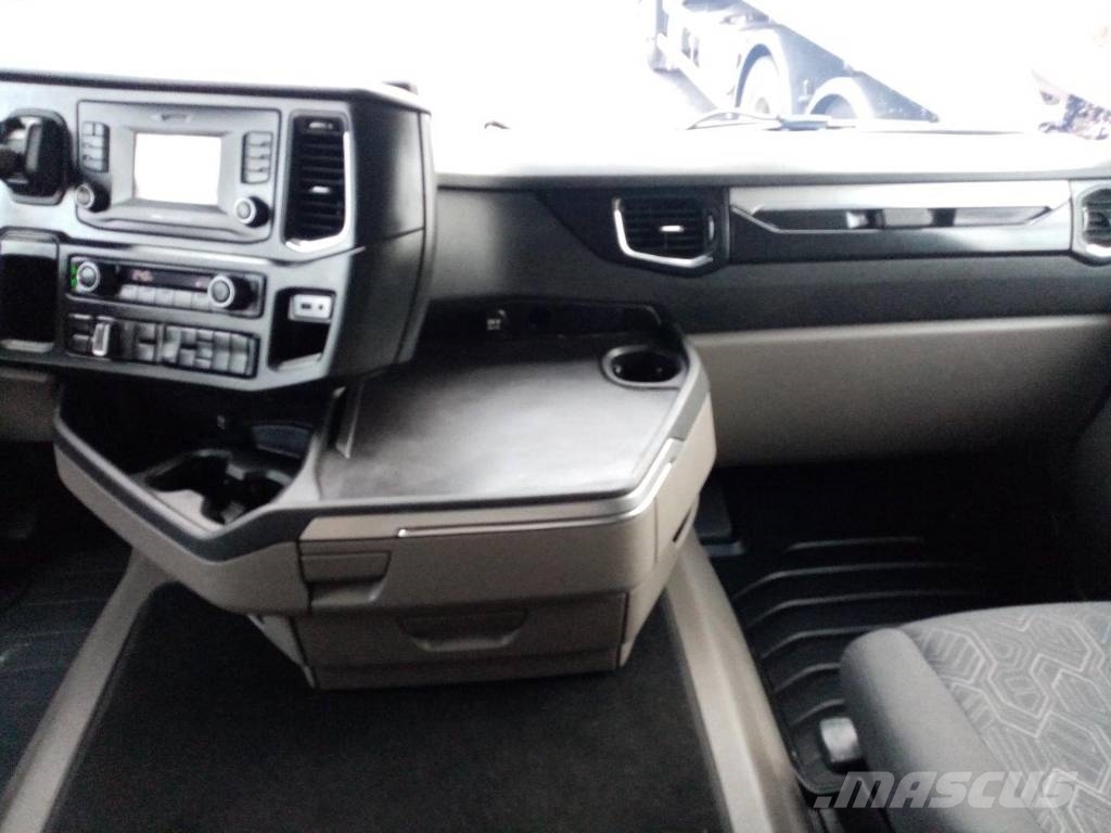 Scania R 450 TOPLINE Trekkers