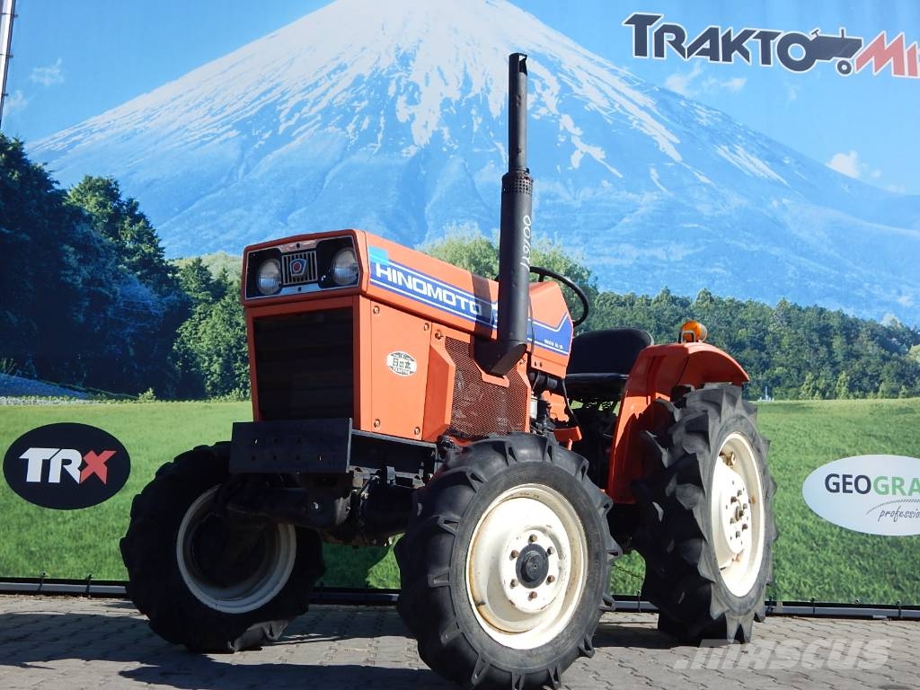 Hinomoto E264 Manji traktori