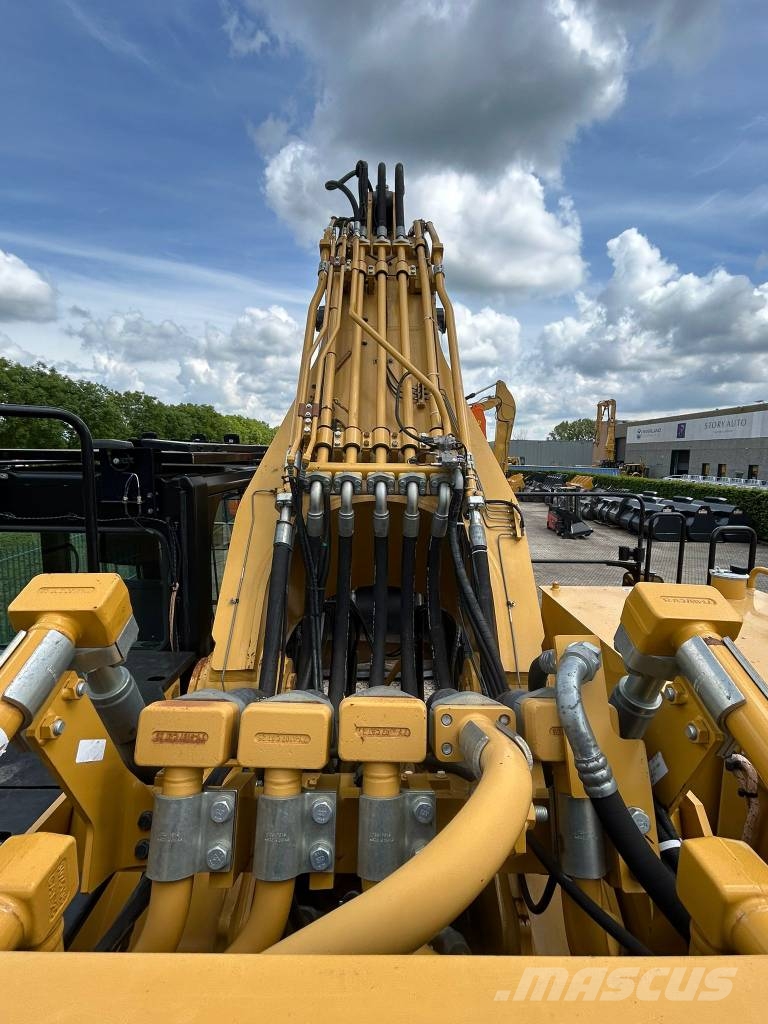 CAT 390 F L hammer lines - new undercarriage Raupenbagger