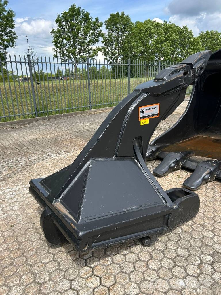 CAT 390 F L hammer lines - new undercarriage Raupenbagger